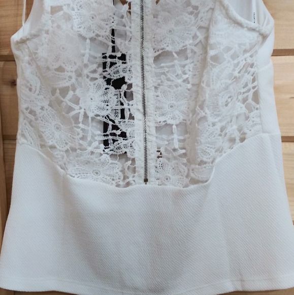 Valentine Lace W/Silver Metal Detailing - Picture 2 of 6